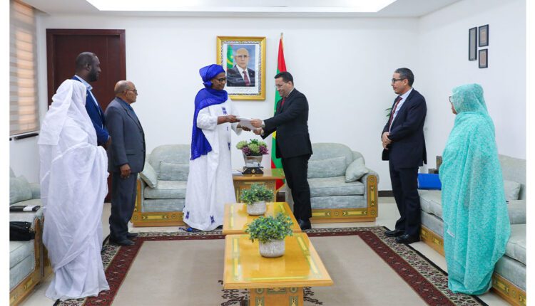 موريتانيا: الوزير الأول يستلم تقرير  المرصد الوطني لمراقبة الانتخابات حول الرئاسيات الأخيرة