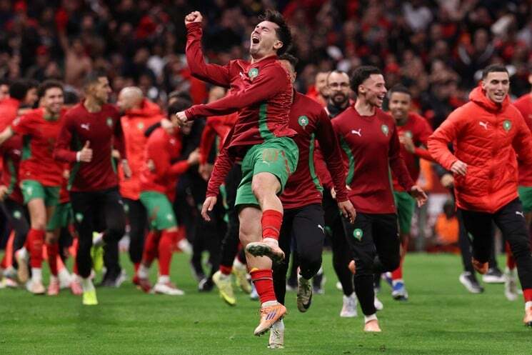 المغرب يقصي نيجيريا بركلات الترجيح ويتأهل إلى نهائي كأس أمم إفريقيا لأول مرة منذ 2004