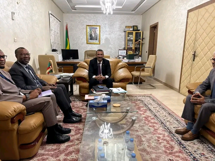 وزير الثقافة يبحث مع مدير الوكالة الفرنسية للتنمية تعزيز التعاون في مجالات الثقافة والإعلام
