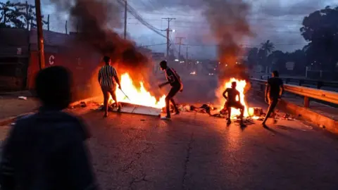 الموزمبيق: مقتل 33 شخصًا في أعمال شغب بسجن مابوتو