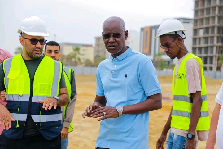 وزير الإسكان: لن نتسامح في شأن التزام معايير الجودة وتسليم الأشغال في آجالها