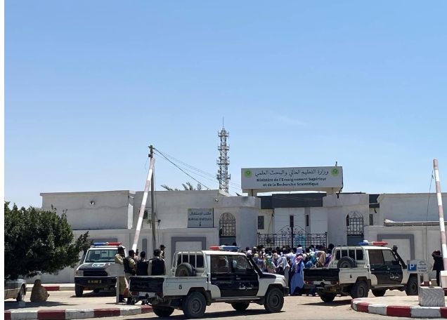 تزامنا مع دعوة ليوم احتجاجي.. وزارة التعليم تتهم بعض الجهات بتأجيج الساحة الطلابية