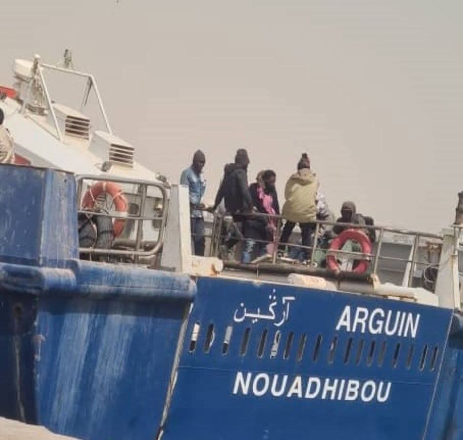 نواذيبو: خفر السواحل الموريتاني ينقذ أزيد من مائة مهاجر غير نظامي كانوا على شفا الغرق