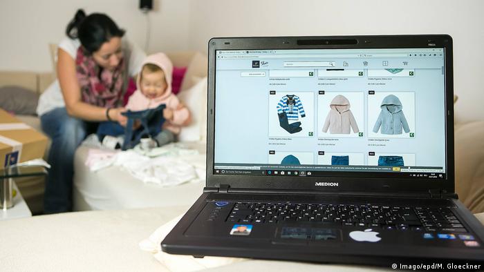 ابتكار تقنية تساعد المتسوقين على تجربة الملابس عبر الانترنت