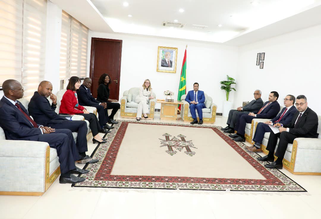 الوزير الأول يبحث مع البنك الدولي آفاق توسيع التعاون ودعم المشاريع التنموية