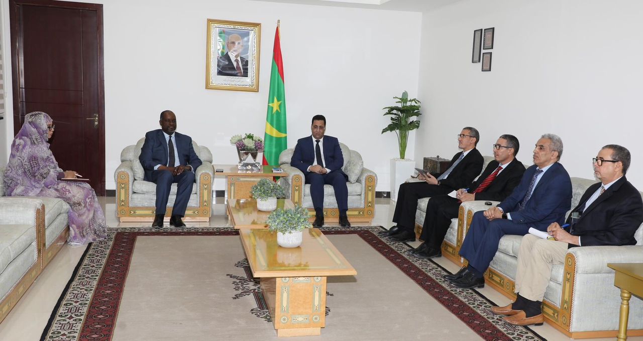 الوزير الأول يبحث مع صندوق النقد الدولي سبل تعزيز التعاون المشترك