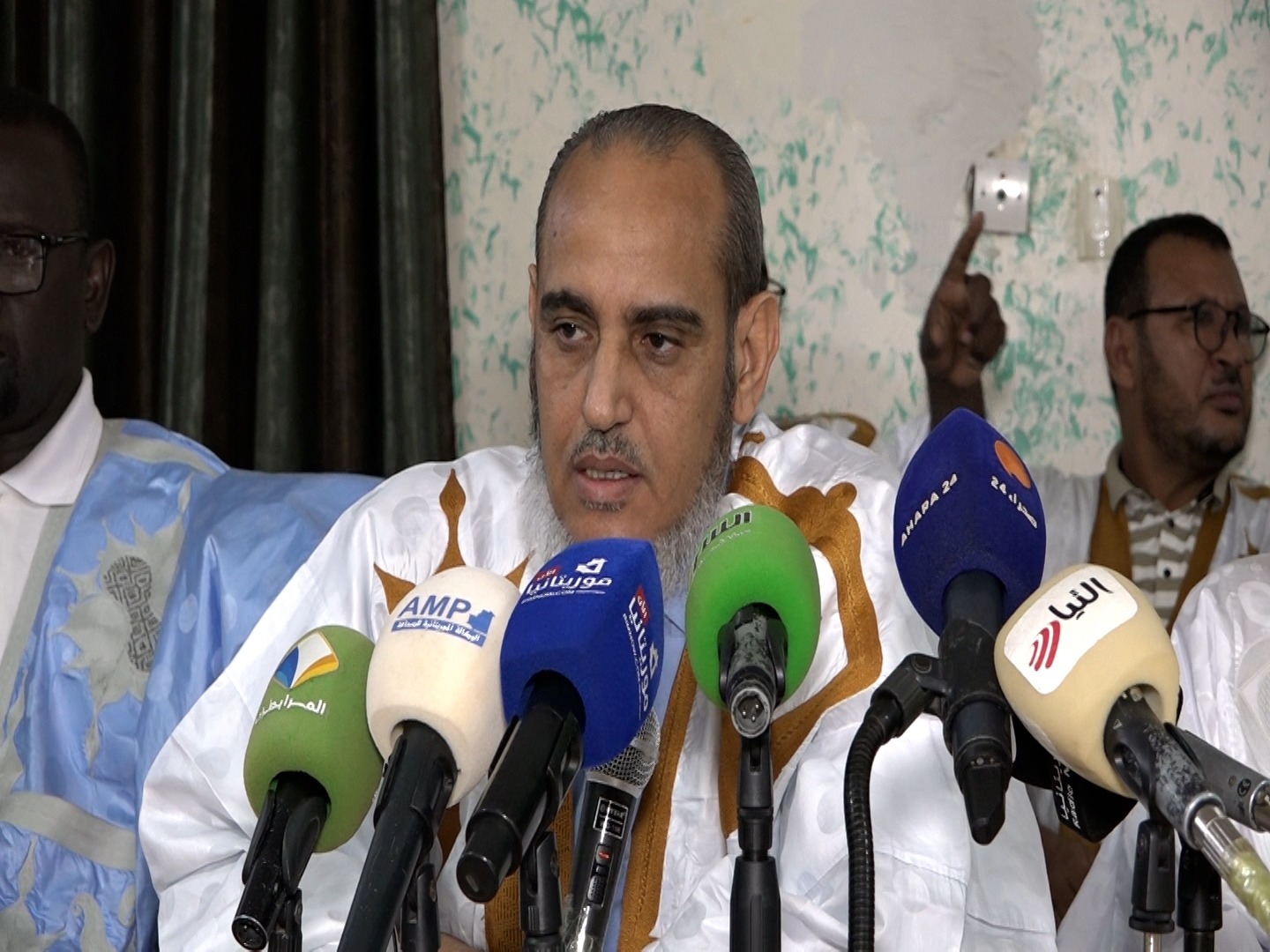 زعيم مؤسسة المعارضة: سنسعى لحوار متوازن تطرح فيه الآراء دون هيمنة