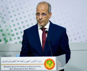  وزير التكوين المهني: يعلن خطة لرفع مقاعد التكوين إلى 25 ألفا