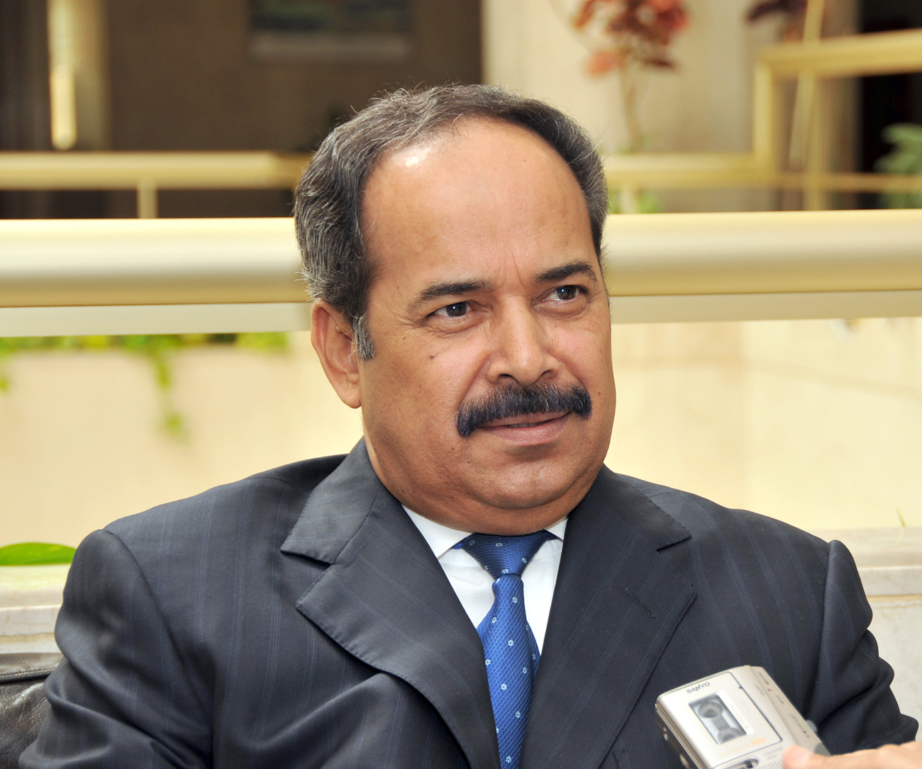 الممثل السامي للائتلاف من أجل الساحل يجري لقاءات في أبدجان