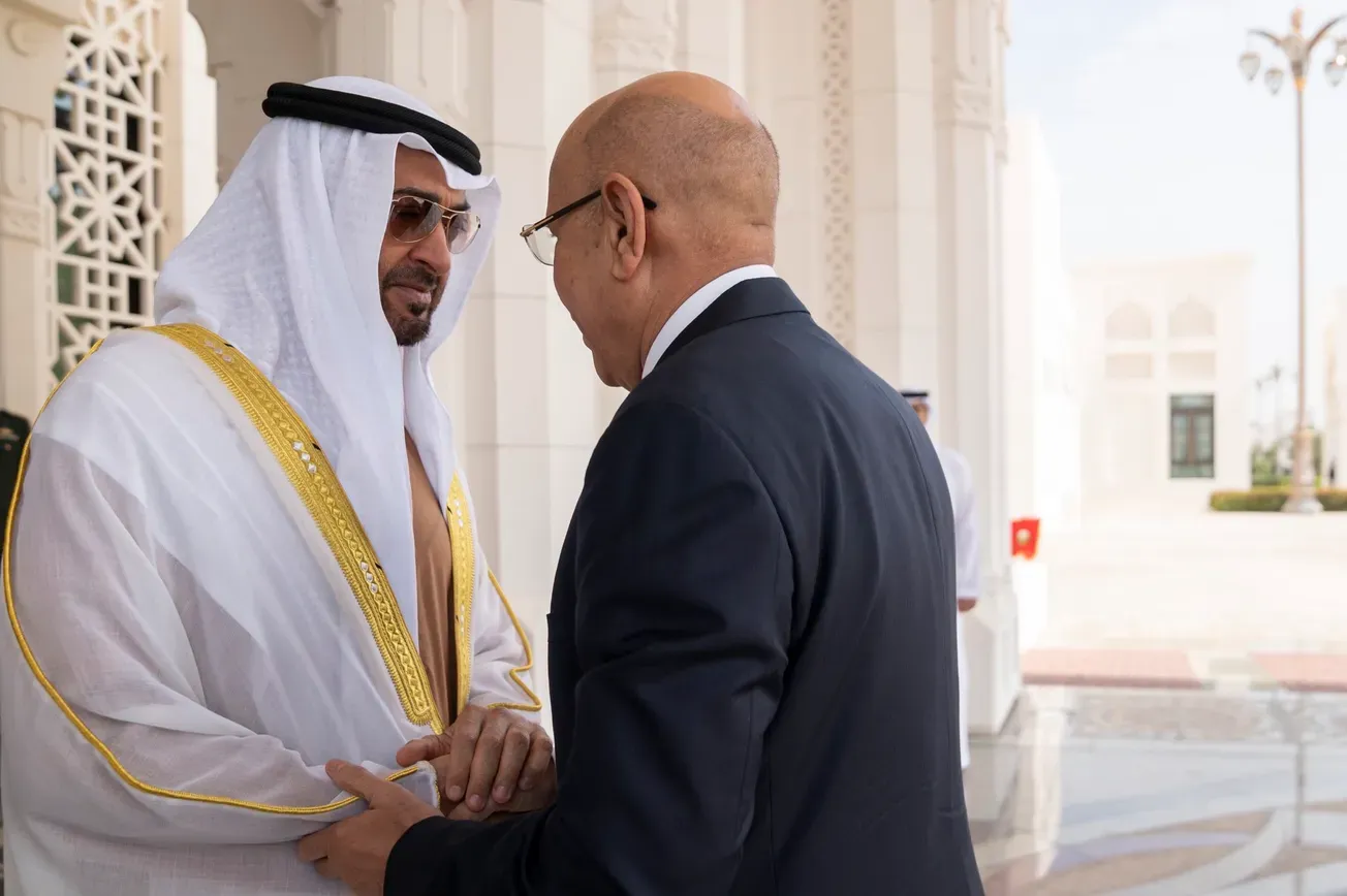 غزواني يؤكد لمحمد بن زايد تضامن موريتانيا مع الإمارات ويدين استهداف قنصليتها في كردستان