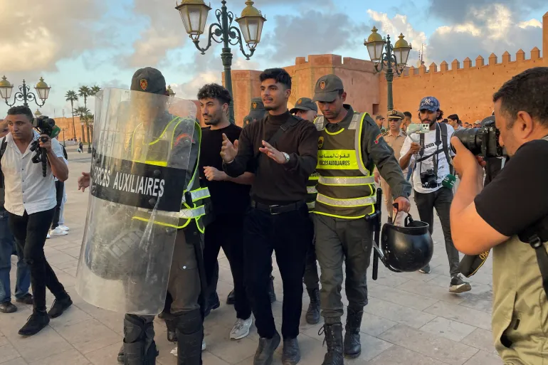 الحكومة المغربية  تعلن الاستعداد للحوار والتجاوب مع مطالب المحتجين