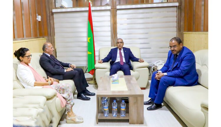 المفوض الإقليمي للأمم المتحدة لشؤون اللاجئين يجري مباحثات مع وزيرين موريتانيين