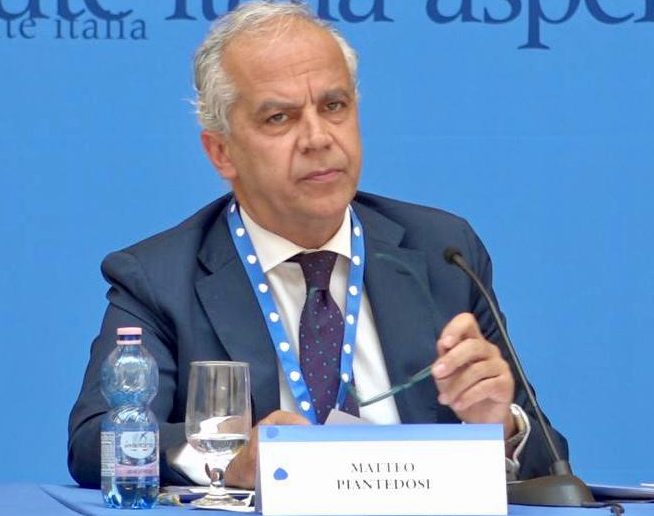إيطاليا تنفي نيتها إقامة مخيمات لإيواء المهاجرين غير النظاميين في تونس