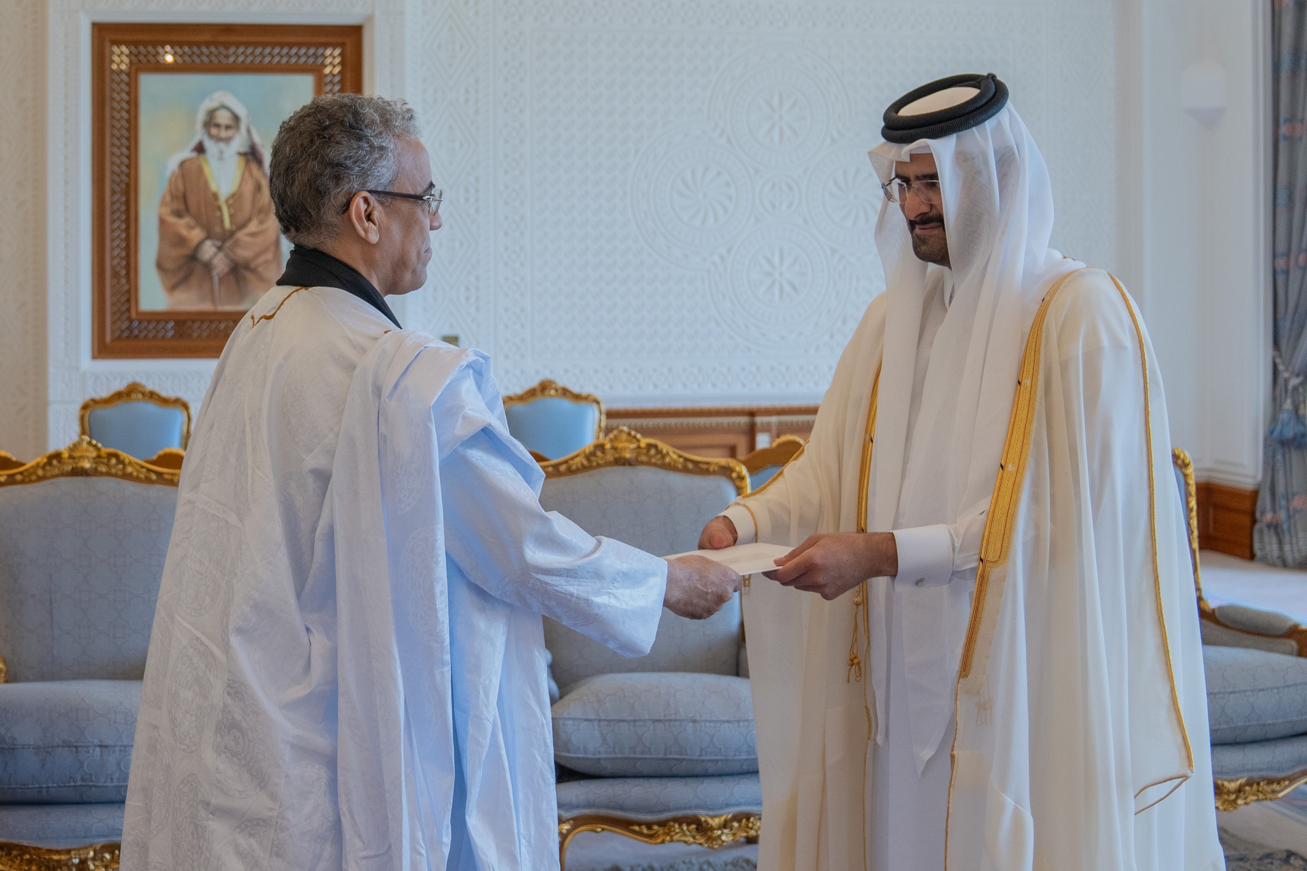 ولد ببانه يقدم أوراق اعتماده لنائب أمير قطر