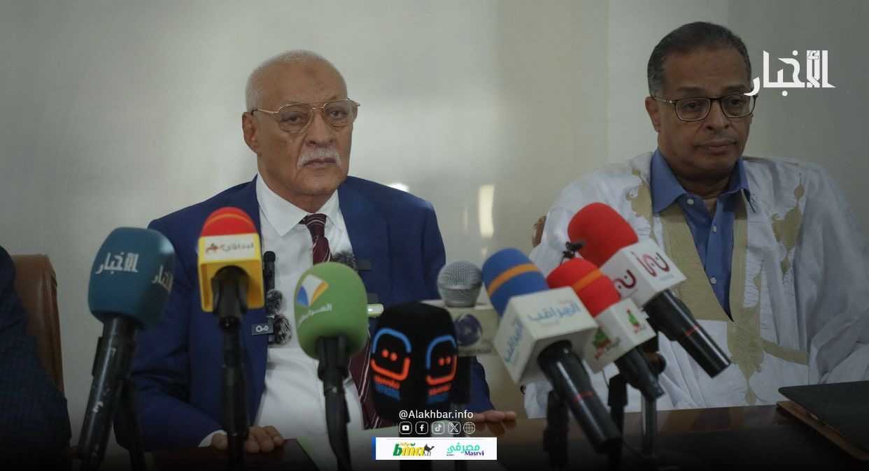 دفاع عزيز: الحكم على موكلنا يضع استقلالية القضاء على المحك