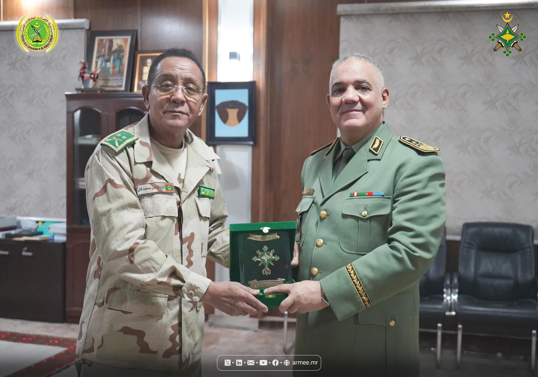 وفد عسكري جزائري يجري مباحثات مع قائد أركان الجيش الموريتاني