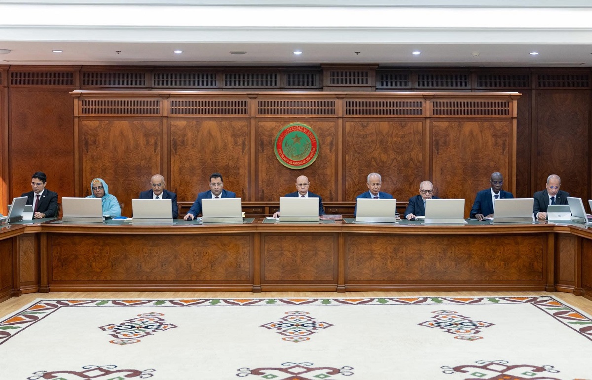 الحكومة تقر إصلاحًا لأسعار المحروقات والمواد الغذائية