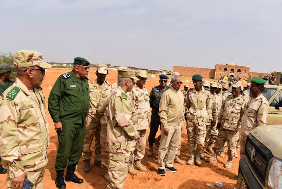 وزير الدفاع الموريتاني يحث الوحدات العسكرية على مضاعفة الجهود للرفع من القدرات القتالية