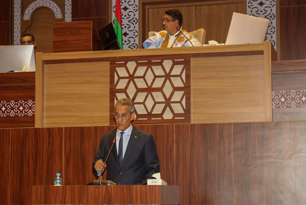 وزير الصيد: مخزون الأسماك السطحية لا يواجه خطر الاستنزاف