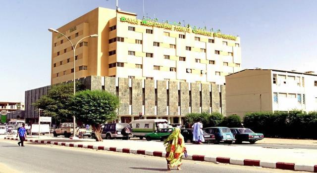 لصالح الجاليات بالخارج.. مصرفي يتعاون مع 3 فاعلين في القطاع لتوفير خدمات تحويل الأموال