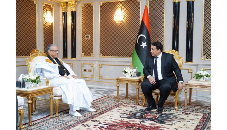 سفير موريتانيا بدولة ليبيا يقدم أوراق اعتماده لرئيس المجلس الرئاسي