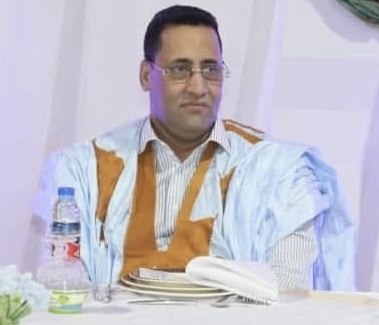 الوزير الأول يؤكد التزام الحكومة بالتهدئة واحترام العمل الدستوري