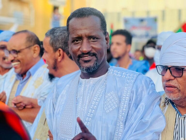 احتجاجا على اعتراف حزبه بالانتخابات.. نائب رئيس حزب "تواصل" يعلن استقالته