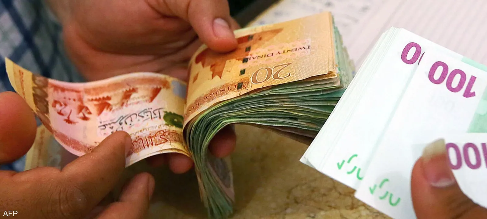 المركزي الليبي: الرواتب تمثل 73 % من إجمالي الإنفاق العام