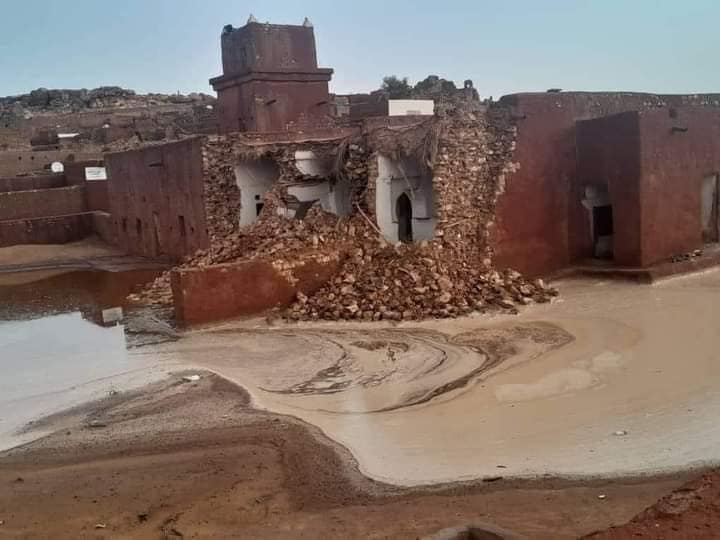 أوامر رسمية بالوقوف ميدانيا على الأضرار التي لحقت بالمسجد العتيق بمدينة ولاته