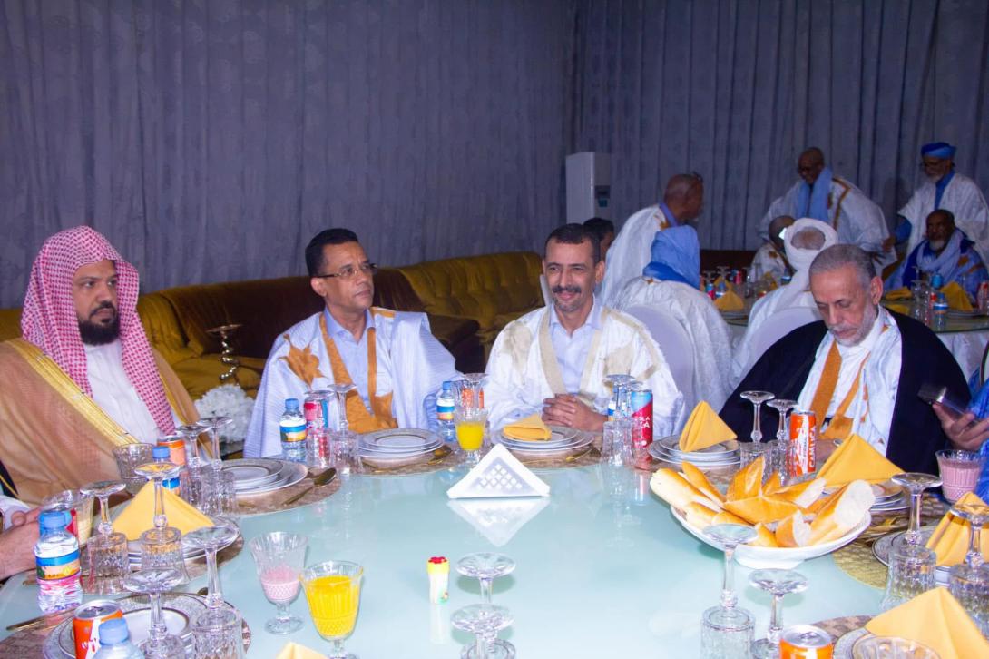 وزارة الشؤون الإسلامية تحتفي بإمام المسجد النبوي الشريف بحفل ومجلس أدبي