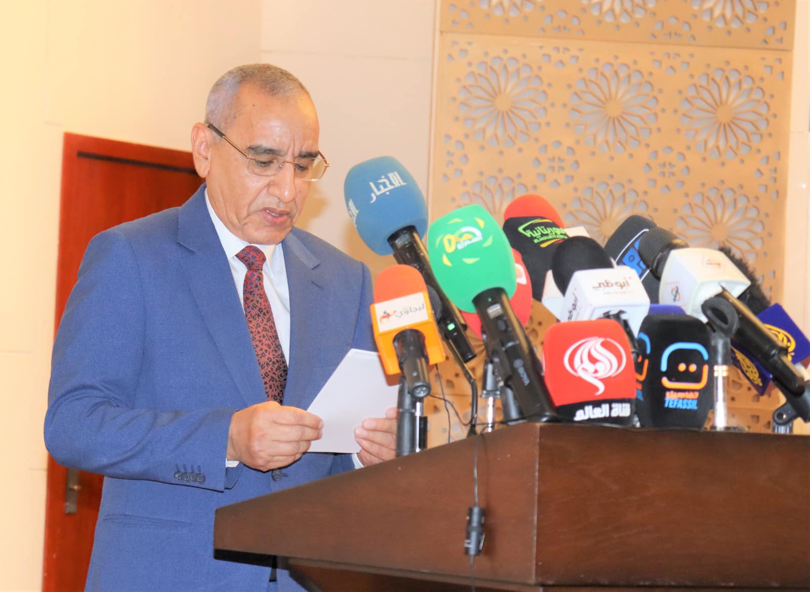 وزير الداخلية يوجه تعميما لأربعة ولاة حول المعابر الحدودية مع مالي