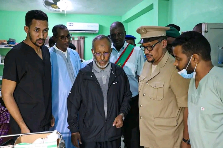 بوتلميت: وزير الصحة يزور مستشفى حمد بن خليفة ويشارك في حملة نظافة المدينة