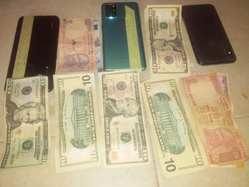 نواكشوط: الشرطة تفكك عصابتين، وتضبط عملات أجنبية