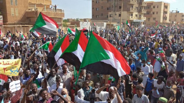 السودان: تجدد الاحتجاجات المطالبة بعودة الحكم إلى المدنيين