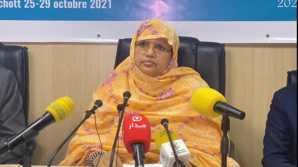 رئيس جهة نواكشوط: مشروع الإنارة العمومية يهدف لفك العزلة عن أحياء العاصمة