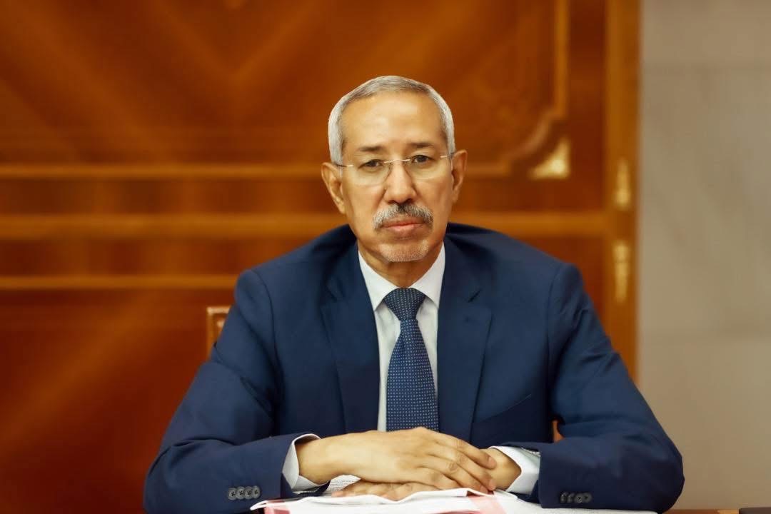 وزير الدفاع يشارك في معرض دبي للطيران 2025