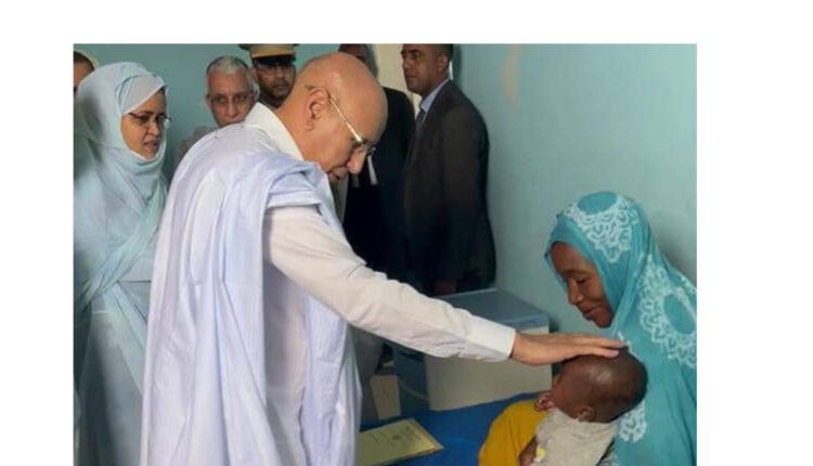 نواكشوط : غزواني يزور بعض المستشفيات ويقدم مساعدات مالية للمرضى