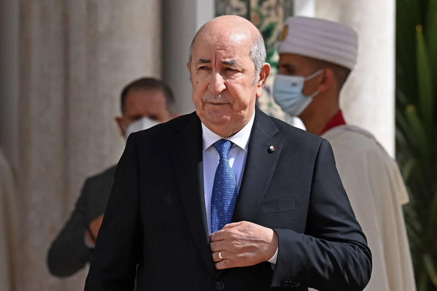 الجزائر: استرجاع 30 مليار دولار من الأموال المنهوبة
