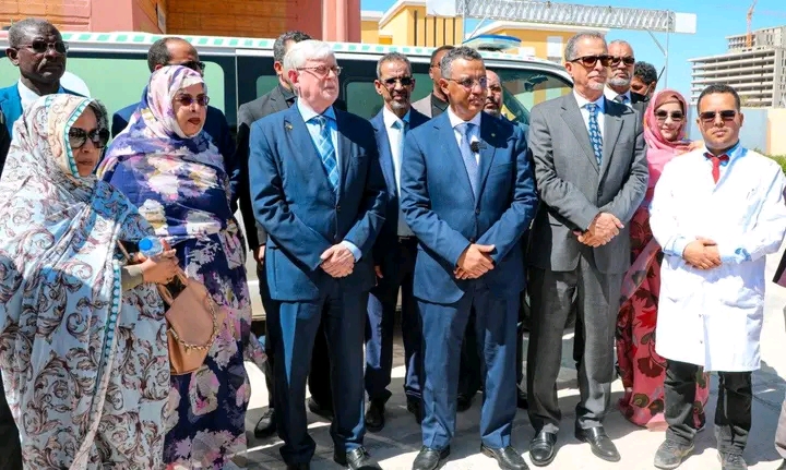 وزير الصحة يدشن وحدة للتصفية بمركز الأمومة النموذجي