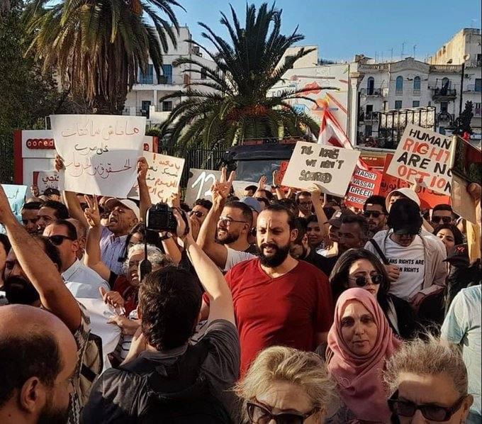 تونس: مظاهرات شعبية تنديدا بالتضييقات على الصحفيين والناشطين السياسيين