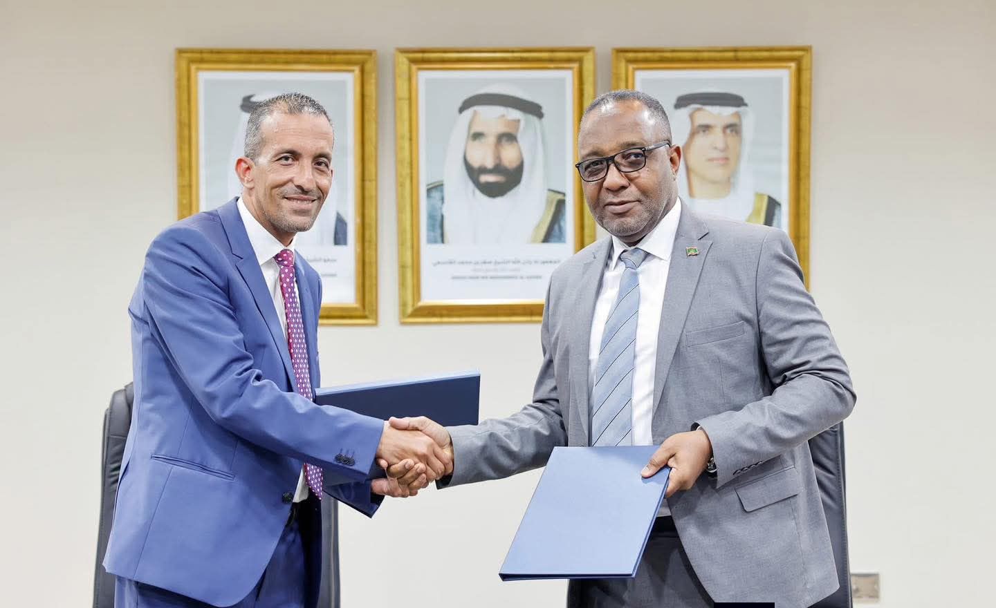 "كاميك" و"جلفار" الإماراتية توقعان اتفاقية لتعزيز تموين الأدوية