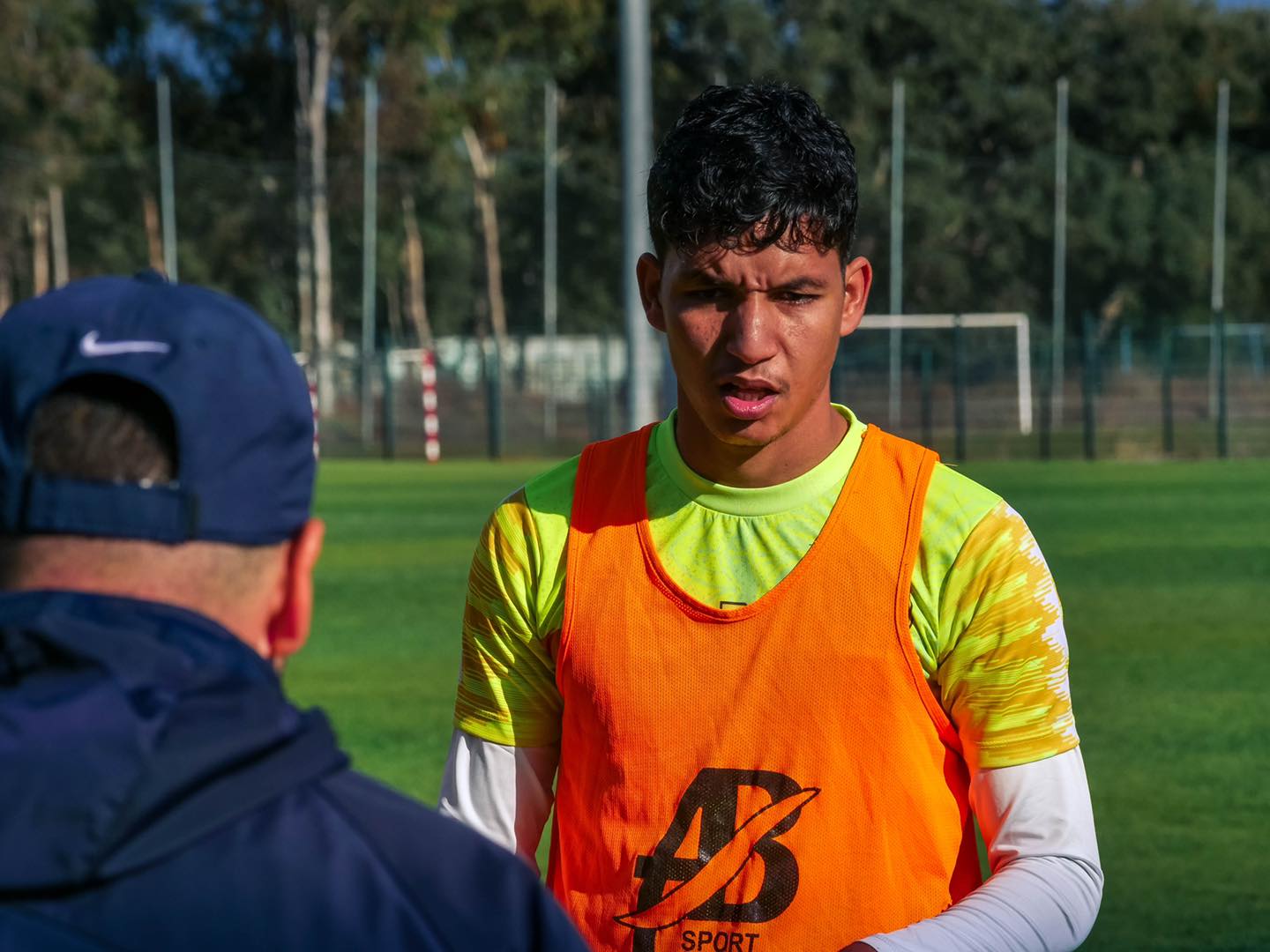 قادما من الاتحاد..الهلال الليبي يعلن تعاقده مع المهاجم حمي الطنجي