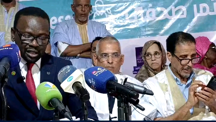 جناح التكتل المعارض يتسلم الرئاسة الدورية لائتلاف قوى الشعب