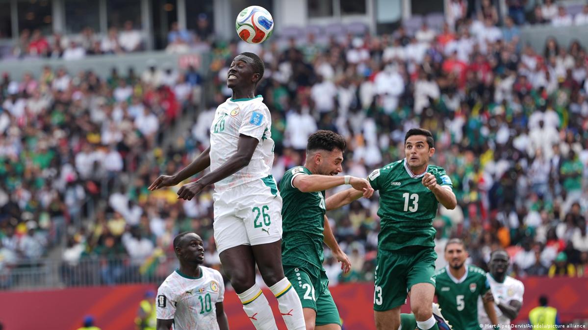 فوز عريض للسنغال على العراق يعزز فرصها في بلوغ دور الـ32