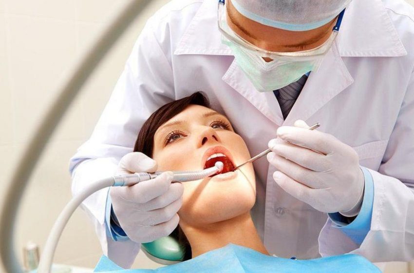 دراسة: الأشخاص المصابون بأمراض اللثة أكثر عرضة لسرطان المريء