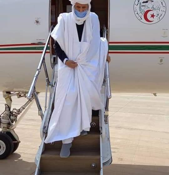 محمد خونه ولد هيداله يعود من الجزائر بعد رحلة استشفائية