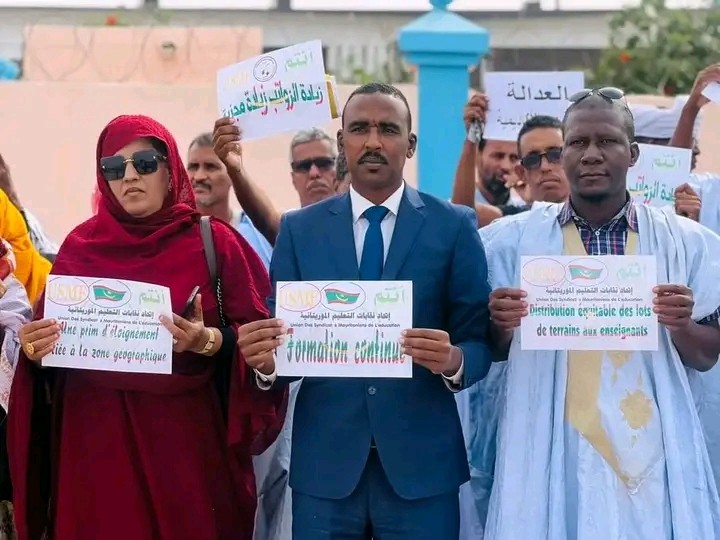 الشرطة: المعلم نفى تعرضه للصفع وتحليل الفيديو يثبت أن الشرطي قام بدفعه ...