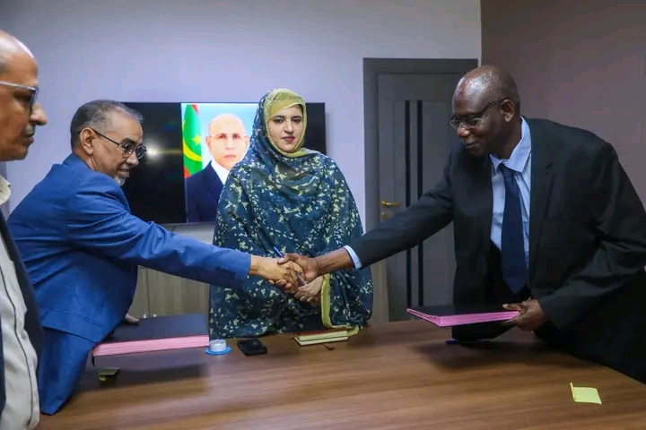 للتكفل بالمرضى المعوزين.. توقيع اتفاقيات شراكة بين وزارة العمل الاجتماعي ومستشفيات وطنية 