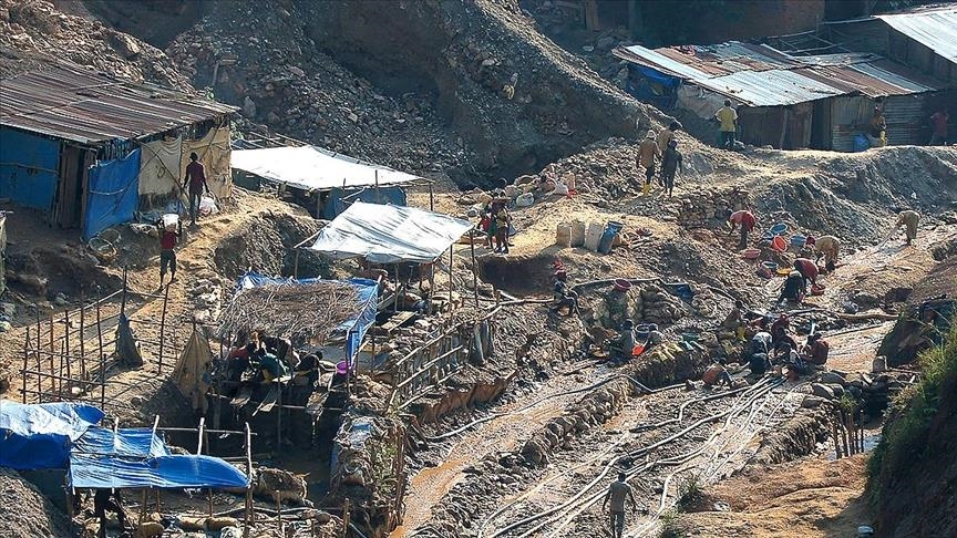 مقتل أكثر من 200 عامل في انهيار منجم كولتان بشرق الكونغو الديمقراطية 