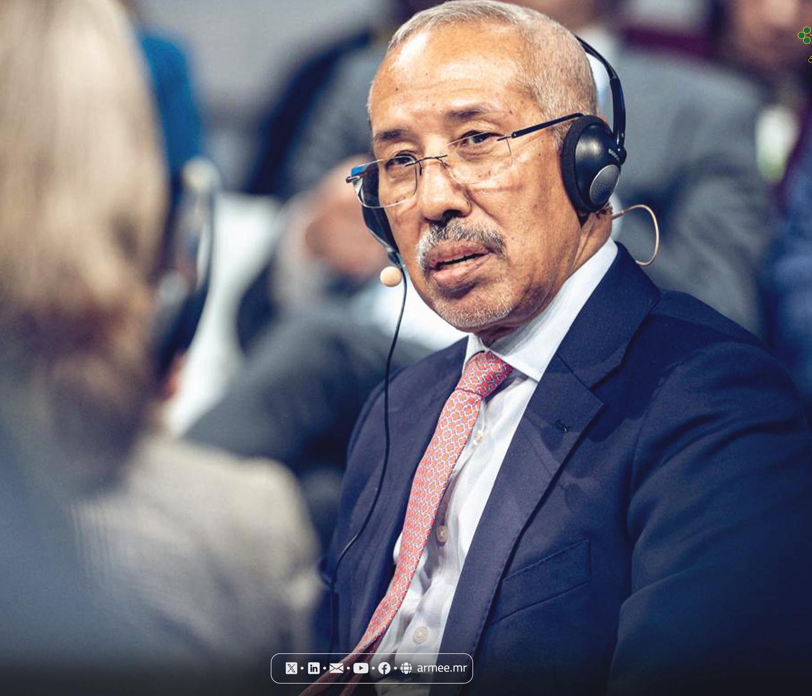 وزير الدفاع يشدد على تطوير قدرات الإنذار المبكر لمواجهة التحديات الأمنية